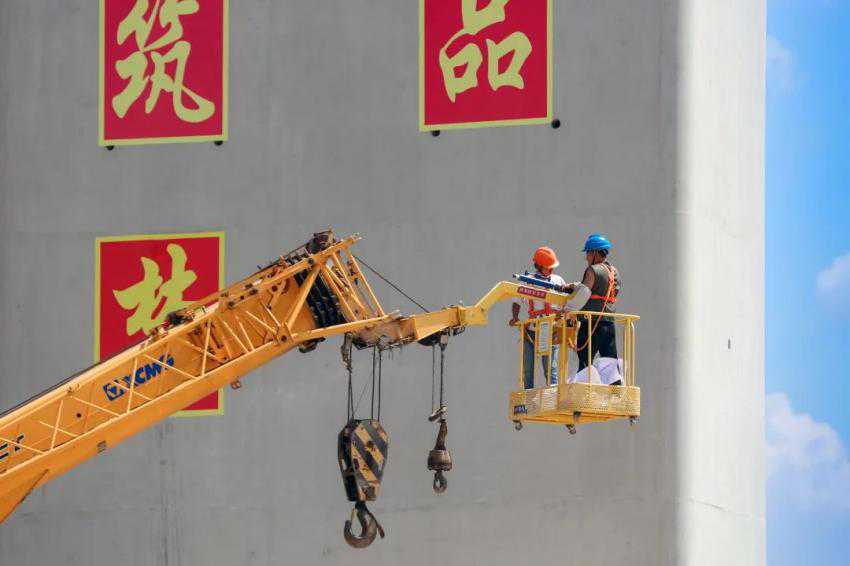道声“辛苦”之外，更要来点实在的