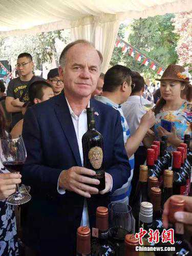 魔狮葡萄酒亮相首个“智利驻华大使馆开放日”