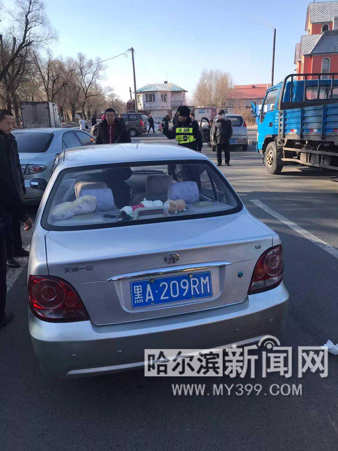 「打黑」“高仿出租车”赶紧收了吧 昨一上午就抓住7辆每台罚两万丨趁乱逃走的黑AD66J2你也躲不过