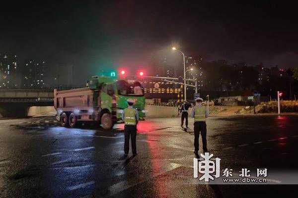 哈尔滨市交警部门强化夜间交通违法整治力度