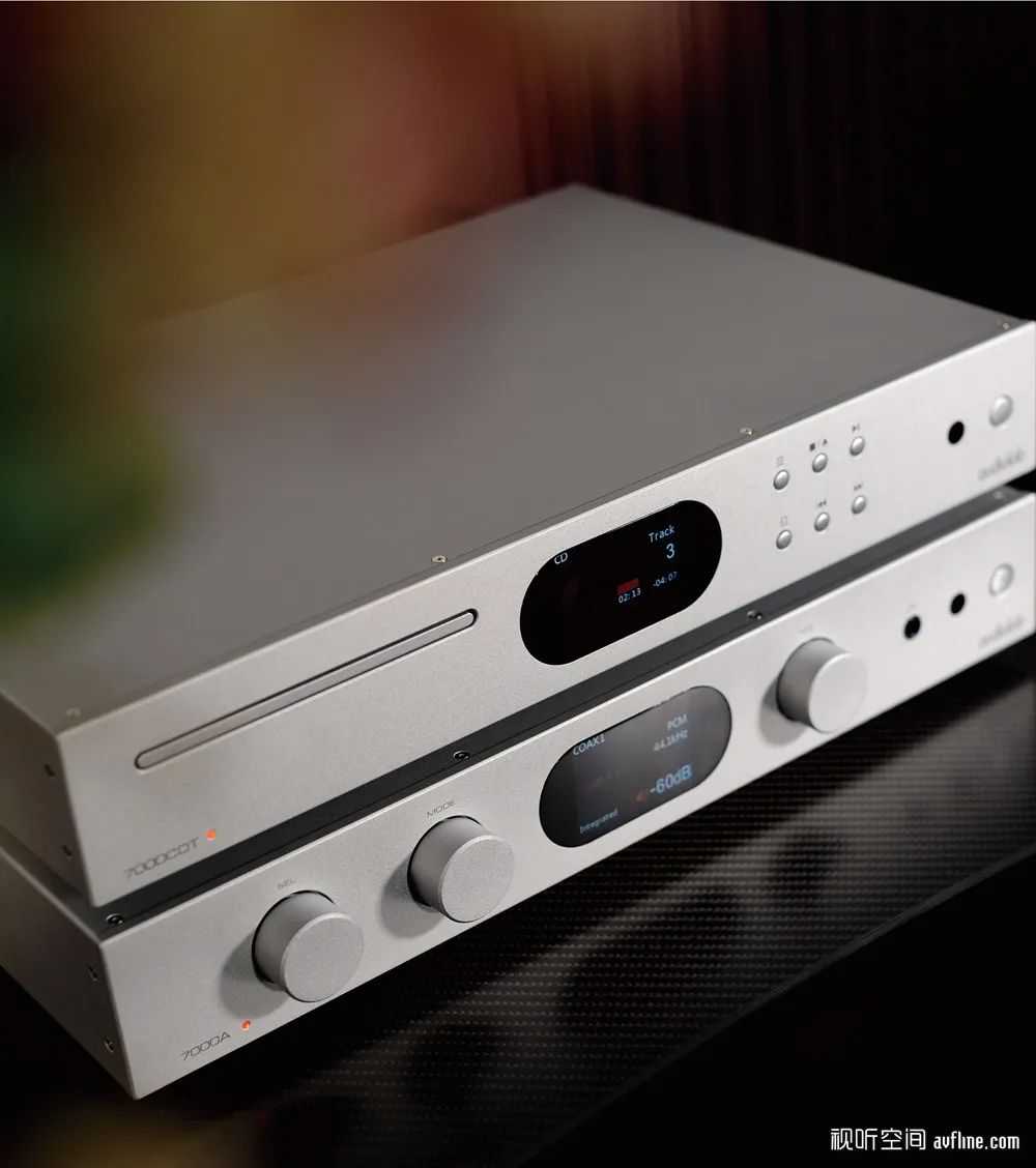 功能全面 体验出色：Audiolab 7000CDT CD转盘 + 7000A 放大器