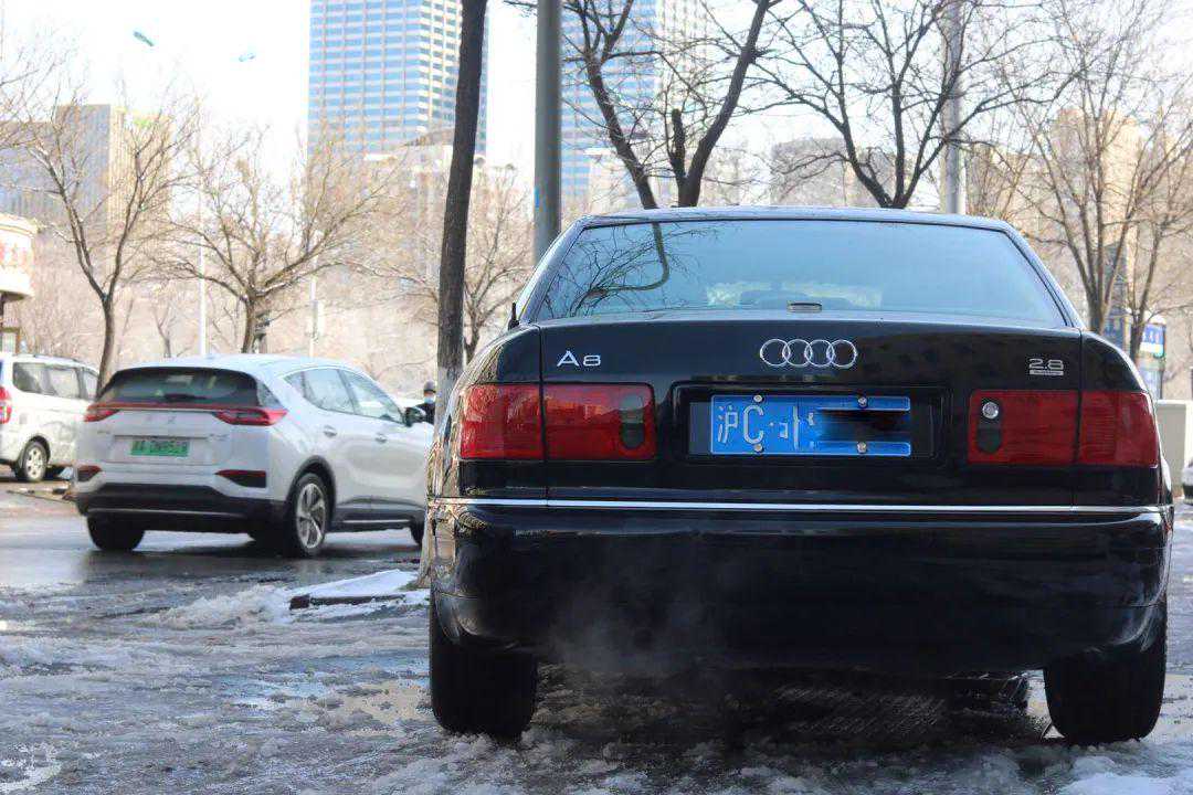 怪兽修车：翻新"破烂不堪"的03年奥迪A8，满血复活变新车