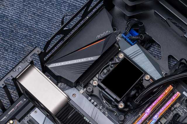 全力释放酷睿i9强大性能，技嘉小雕Z590 AORUS PRO AX主板评测